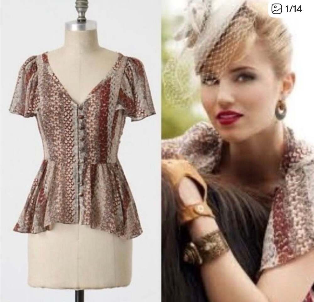 Odille Anthropologie Marching Annuals Silk Feather Print Peplum Blouse Top 10